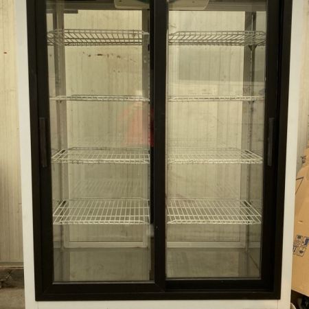 Eladó vitrines hűtőszekrény