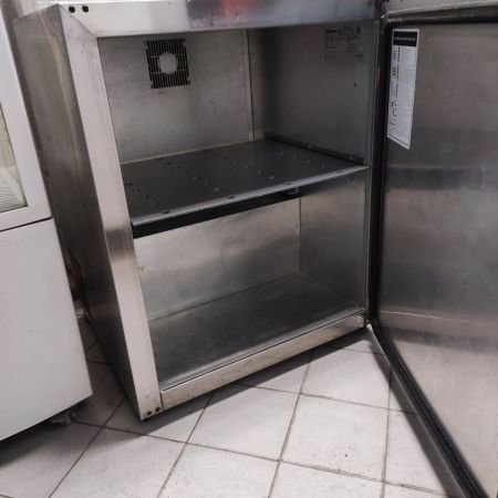 Pult alá rakható rozsdamentes hűtő