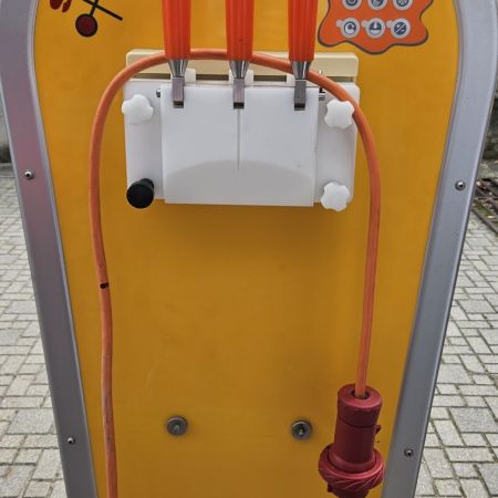 Innova pumpás olasz lágyfagylaltgép