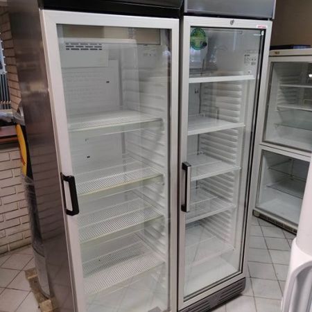 Üvegajtós 400 literes üvegajtós hűtők garanciával