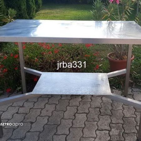 Rozsdamentes asztal polccal jrba331