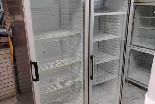 Üvegajtós 400 literes üvegajtós hűtők garanciával