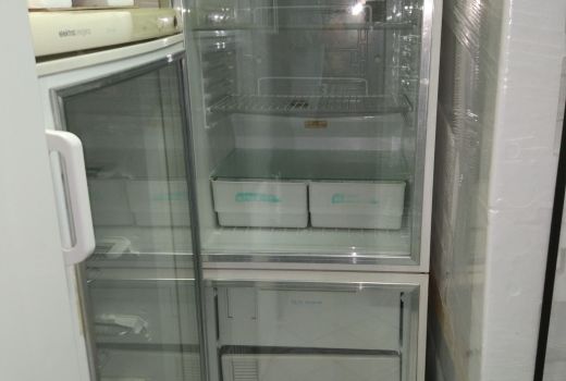 Üvegajtós hűtő kombinált kivitelben!Kétlégterű-garanciával