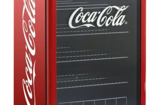 Coca-Cola Highcube – Üvegajtós italhűtő, 130 literes